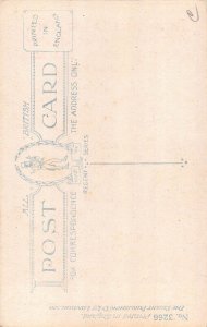 L054 Army soldier washing dishes comic humor postcard