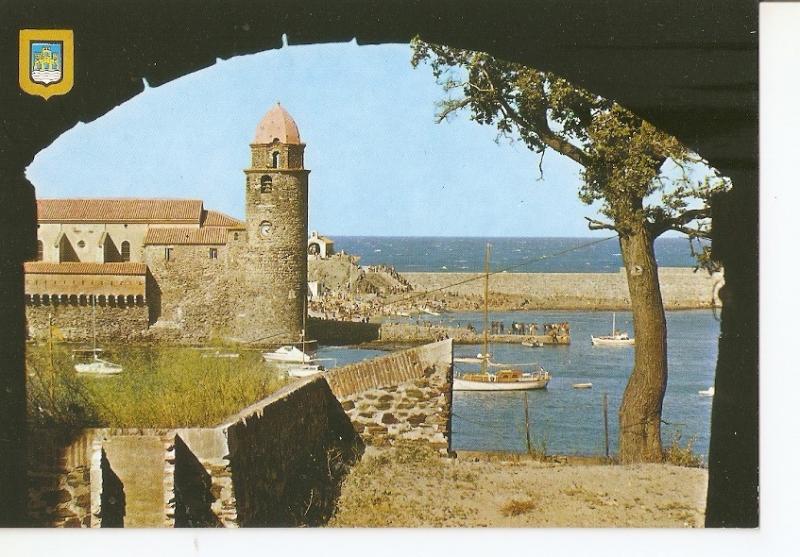 Postal 031558 : Collioure. Vue sur le port et leglise Saint Vincentm depuis l...