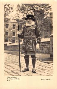 uk30139 chief yeoman warder tower of london real photo uk