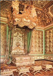 postcard Paris - Versailles - The Queen's Bedroom  