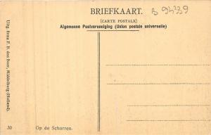 B94339 op de schorren fieldwork  types folklore costumes  netherlands