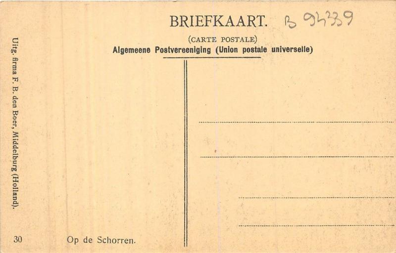 B94339 op de schorren fieldwork  types folklore costumes  netherlands