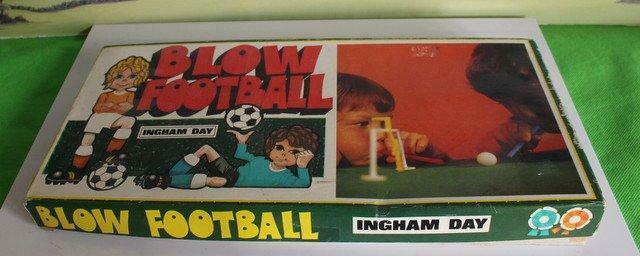 BLOW FOOTBALL VINTAGE INGHAM DAY BOXED 1960/70'S