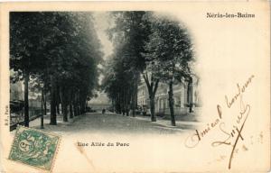 CPA NÉRIS-les-BAINS - Une Allée du Parc (262730)