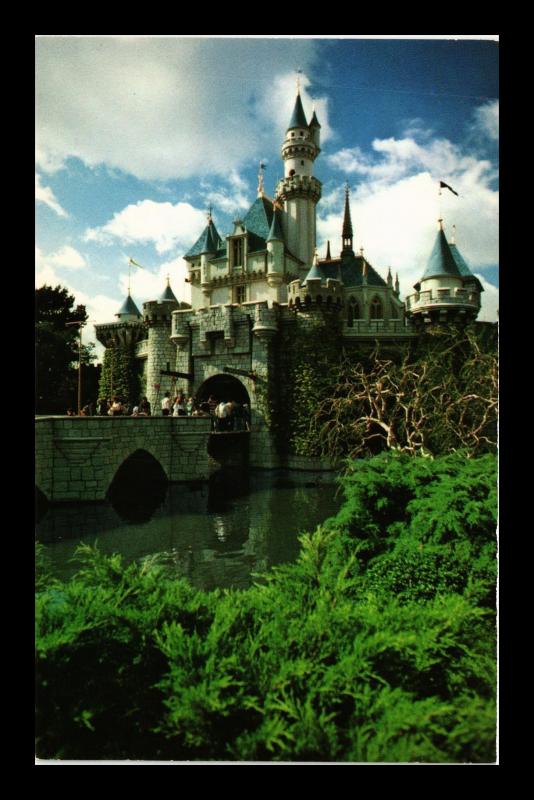 SLEEPING BEAUTY CASTLE DISNEYLAND CALIFORNIA