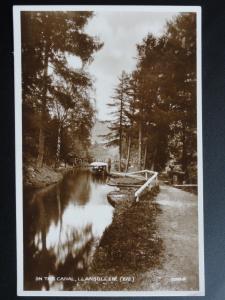 Wales: Llangollen on the Canal showing Tourist Trip Boat - Old RP Postcard