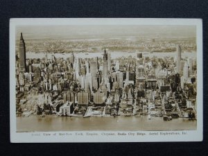 USA America MID NEW YORK SKYLINE inc Radio City, Chrysler c1942 RP Postcard