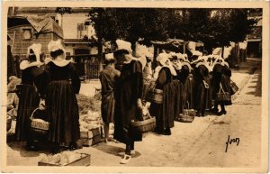 CPA Pont Aven- Jour de Marche FRANCE (1026634)