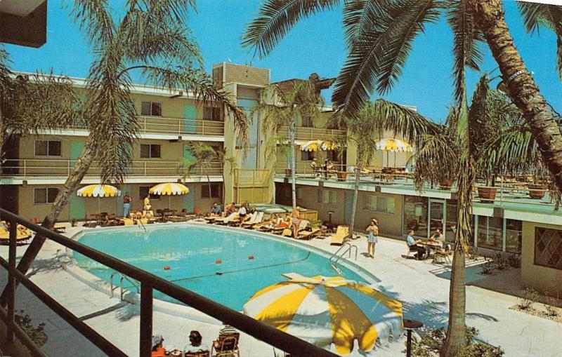 TREASURE ISLAND, FL Florida  BILMAR BEACH RESORT~Pool  ROADSIDE c1960's Postcard