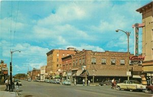 Laramie Wyoming Automobiles Gateway Snowy Range Noble Postcard 21-11984