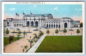 1920's UNION STATION BUILDING AMERICAN FLAG CARS WASHINGTON DC REYNOLDS POSTCARD