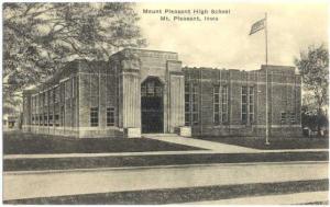 Mount Pleasant High School, Mt. Pleasant, Iowa, IA,Albertype Divided Back