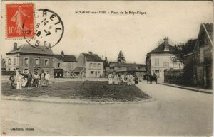 CPA nogent-sur-oise place de la republique (1207990) 