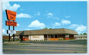 SPRINGFIELD, Missouri MO ~ Roadside VILLAGE INN PANCAKE HOUSE 1960s-70s Postcard