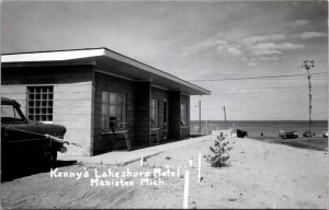 Kodak RPPC Real Photo Postcard MI Manistee Kenny's Lakeshore Motel 1950s S114