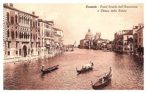 Venezia , Canal Grande del'i Accademia  e Chiesa della Salute