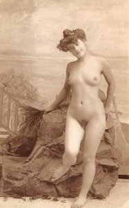 Reproduction Nude Nude View Images