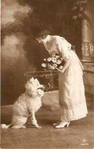 \Glamour lady and her dog with roses\ Nice antique French PC