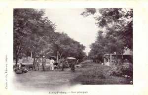 PC CPA LAOS INDOCHINA LUANG PRABANG RUE PRINCIPALE (b23438)