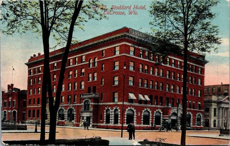 Postcard Stoddard Hotel in La Crosse, Wisconsin~131198