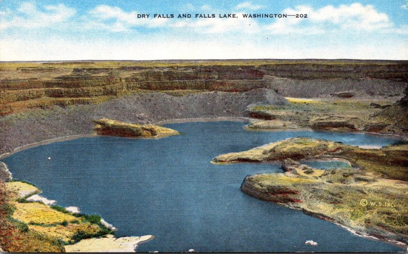 Washington Dry Falls and Falls Lake