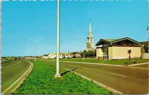 Rimouski Quebec Lepage Boulevard Unused Vintage Postcard F96