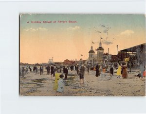 Postcard A Holiday Crowd at Revere Beach, Revere, Massachusetts