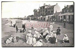 Old Postcard Dieppe Court Sevlles The Afternoon on the beach Women