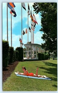 3 Postcards WEEKI WACHEE SPRING, FL ~ Theme Park MERMAIDS Bathing Beauty c1960s