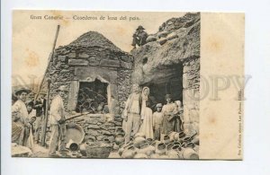 424431 Spain Canary Islands Crockery sellers Vintage postcard