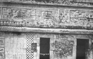 RPPC Detalles Las Monjas Mayan Ruinas CHICHEN ITZA Mexico c1950s Postcard