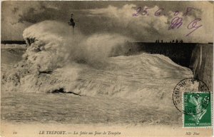 CPA Le TRÉPORT-La Jetée un Jour de Tempete (348297)