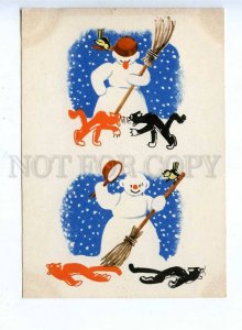 200936 RUSSIA snowman sweeping cats by Andrievich 