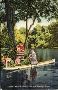 postcard Florida Native American - Seminole Indians and their Dug-Out canoe