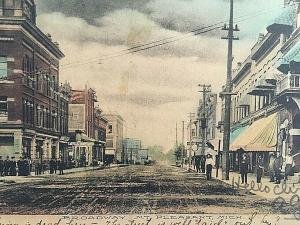 Postcard  Early View of Broadway Street, Mt; Pleasant, MI     U2