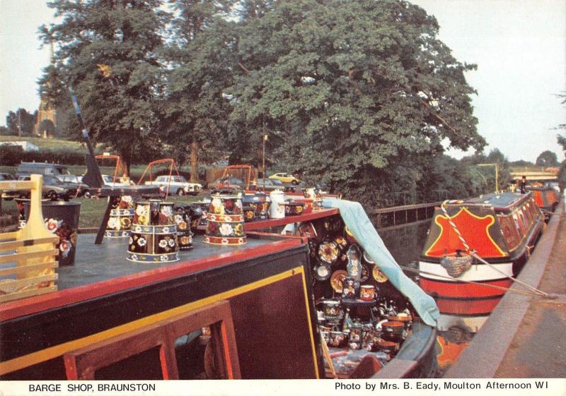 B100838 barge shop braunston ship bateaux    uk