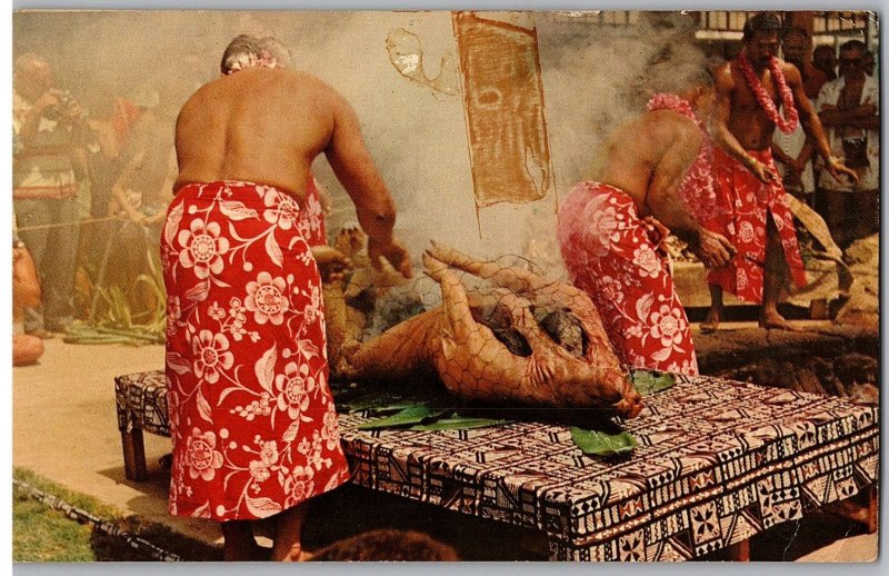 Luau Hawaiian Men Cook Pig Over Hot Stone Imu Hawaii Postcard 1960s