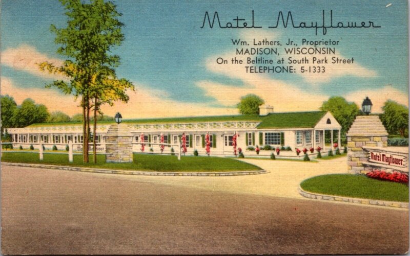 Linen Postcard Motel Mayflower in Madison, Wisconsin