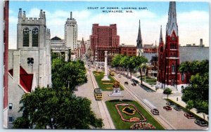 Postcard - Court Of Honor, Looking East - Milwaukee, Wisconsin