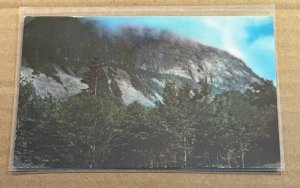 UNUSED POSTCARD - CANNON MT. LEDGES, FRANCONIA NOTCH, WHITE MOUNTAINS, N.H.