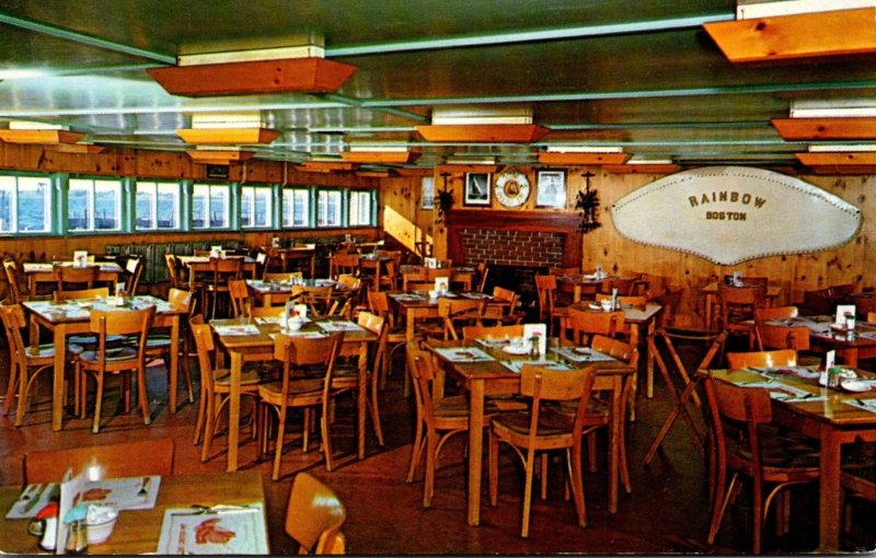 Rhode Island Bristol The Lobster Pot Dining Room