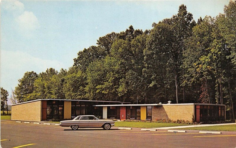 Bellevue Ohio 1960s Postcard New Pieta Hall