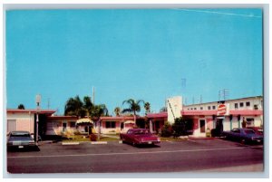 c1950s Albatross Motel, On The Bay, Clearwater Beach Florida FL Postcard