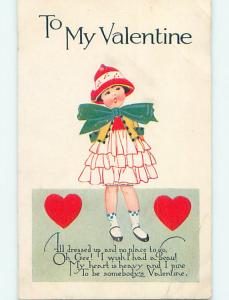 Divided-Back Valentine CUTE GIRL WEARING A BIG GREEN BOW TIE o5308