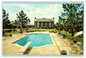 Quality Inn Perry, Georgia Pool w/ Azaleas in Bloom Vintage Postcard P100 