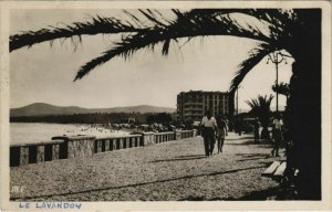 CPA LE LAVANDOU La Nouvelle Promenade (1111646)