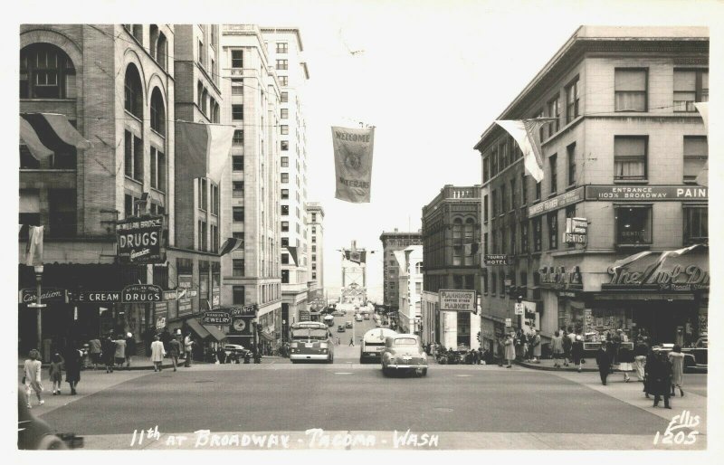 USA 11th at Broadway Tacoma Washington Vintage RPPC 03.66