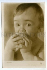 476093 Avant-garde 1935 child Volodya eats an apple Sternberg edition 25000