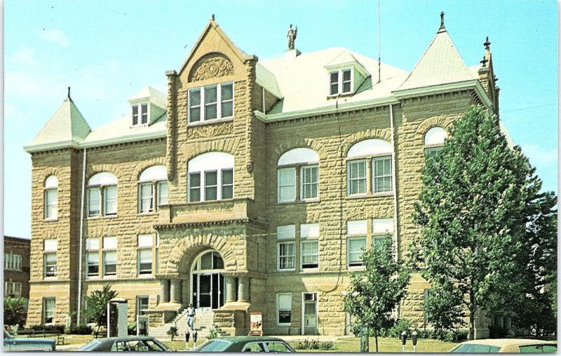 Postcard MO Kirsksville Adair County Courthouse R56