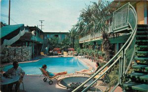 California Huntington Park Toles Hotel 1950s Swimming Pool Postcard 22-10423